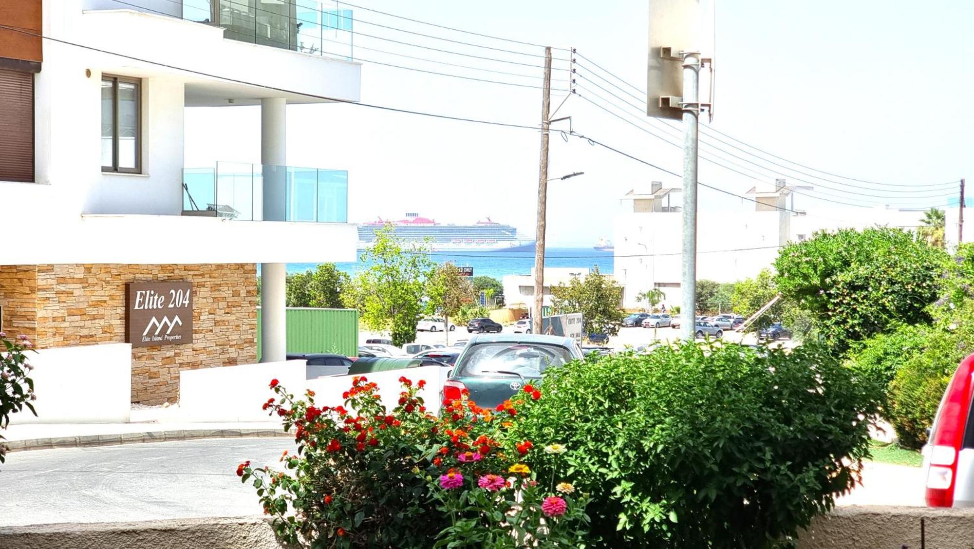Stylish - 2 Minutes From Kastella Apartment